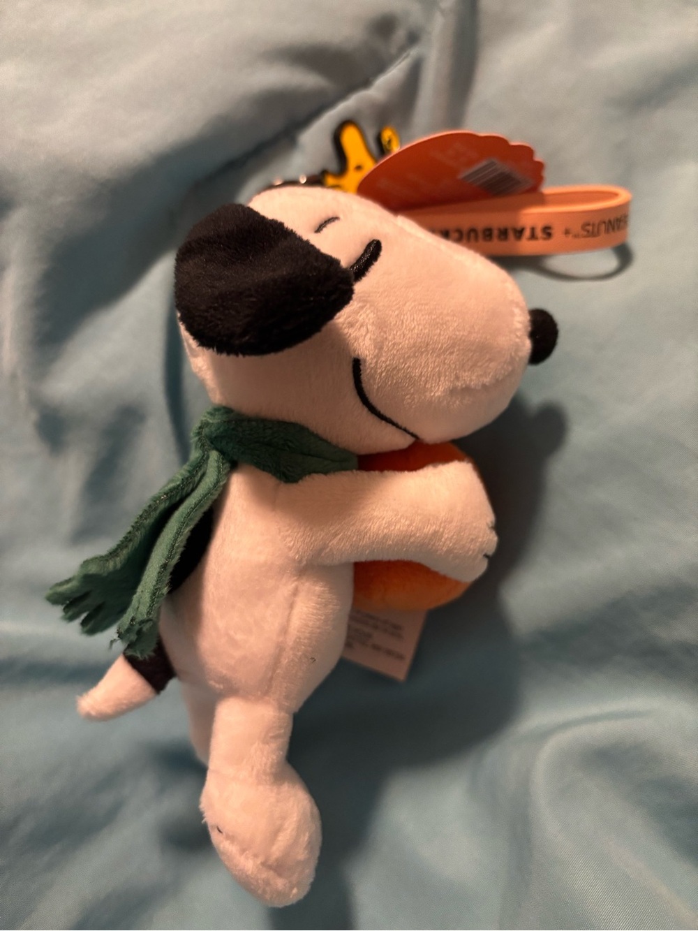 Peanuts + Starbucks Snoopy Plush Keychain - Picture 4 of 4